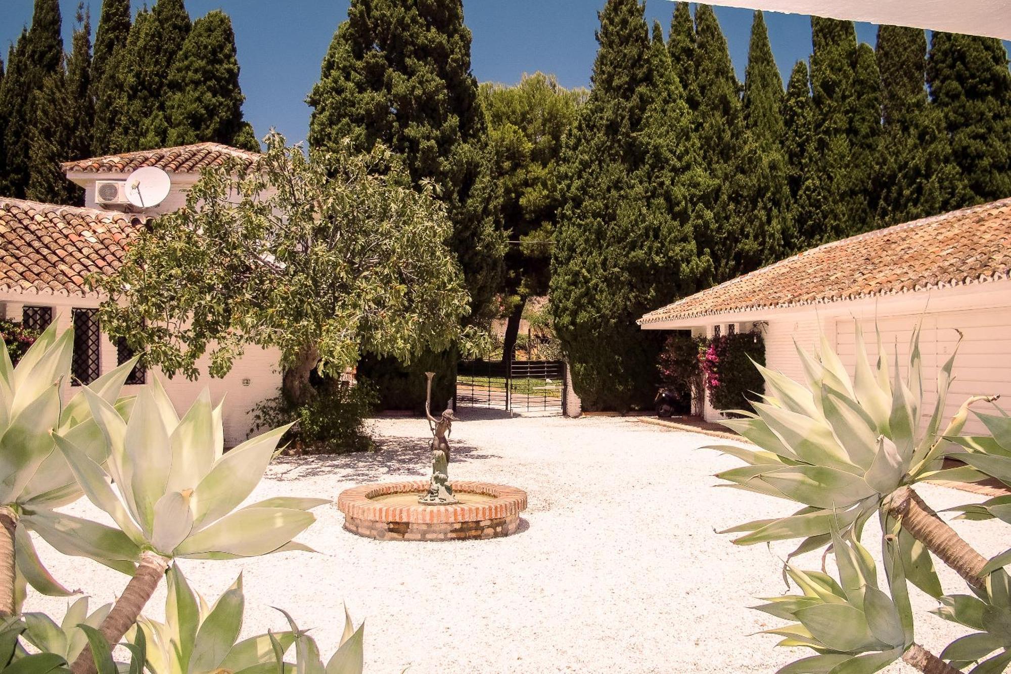 Villa 7,000 Sqm Luxurious Villa With Panoramic Sea Views Multiple Gardens & Two Pools