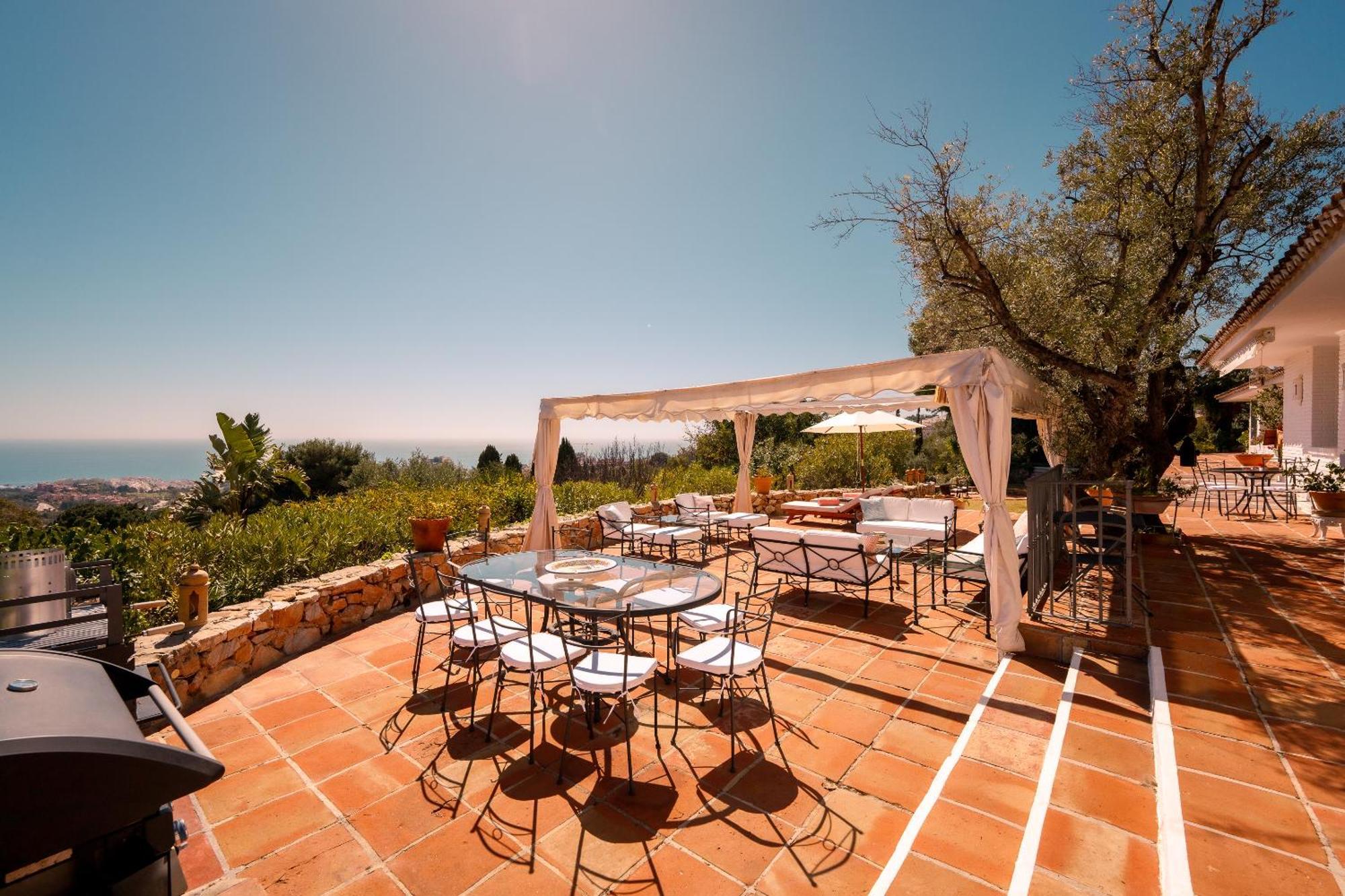 7,000 Sqm Luxurious Villa With Panoramic Sea Views Multiple Gardens & Two Pools