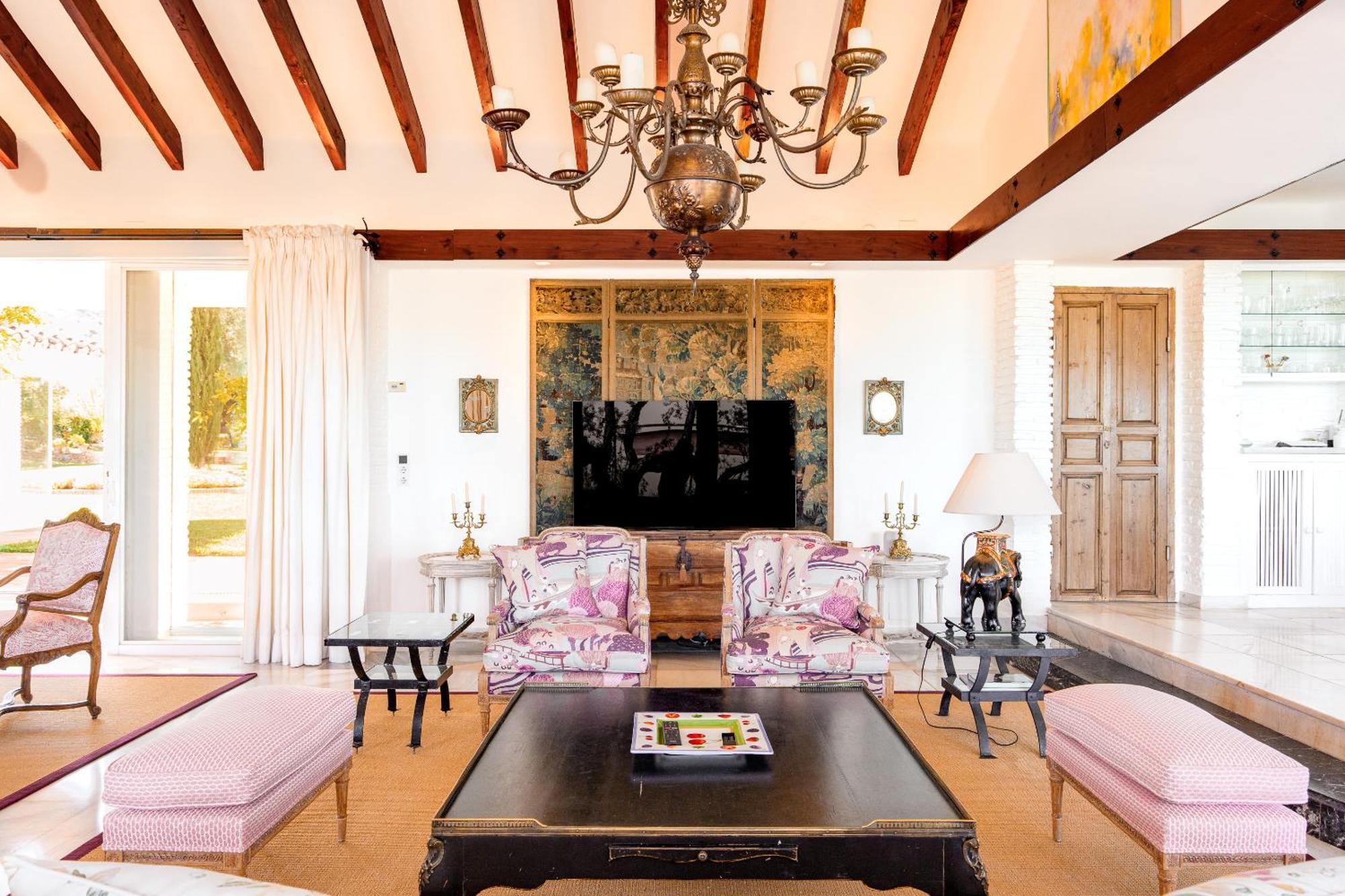 Villa 7,000 Sqm Luxurious Villa With Panoramic Sea Views Multiple Gardens & Two Pools Benalmádena