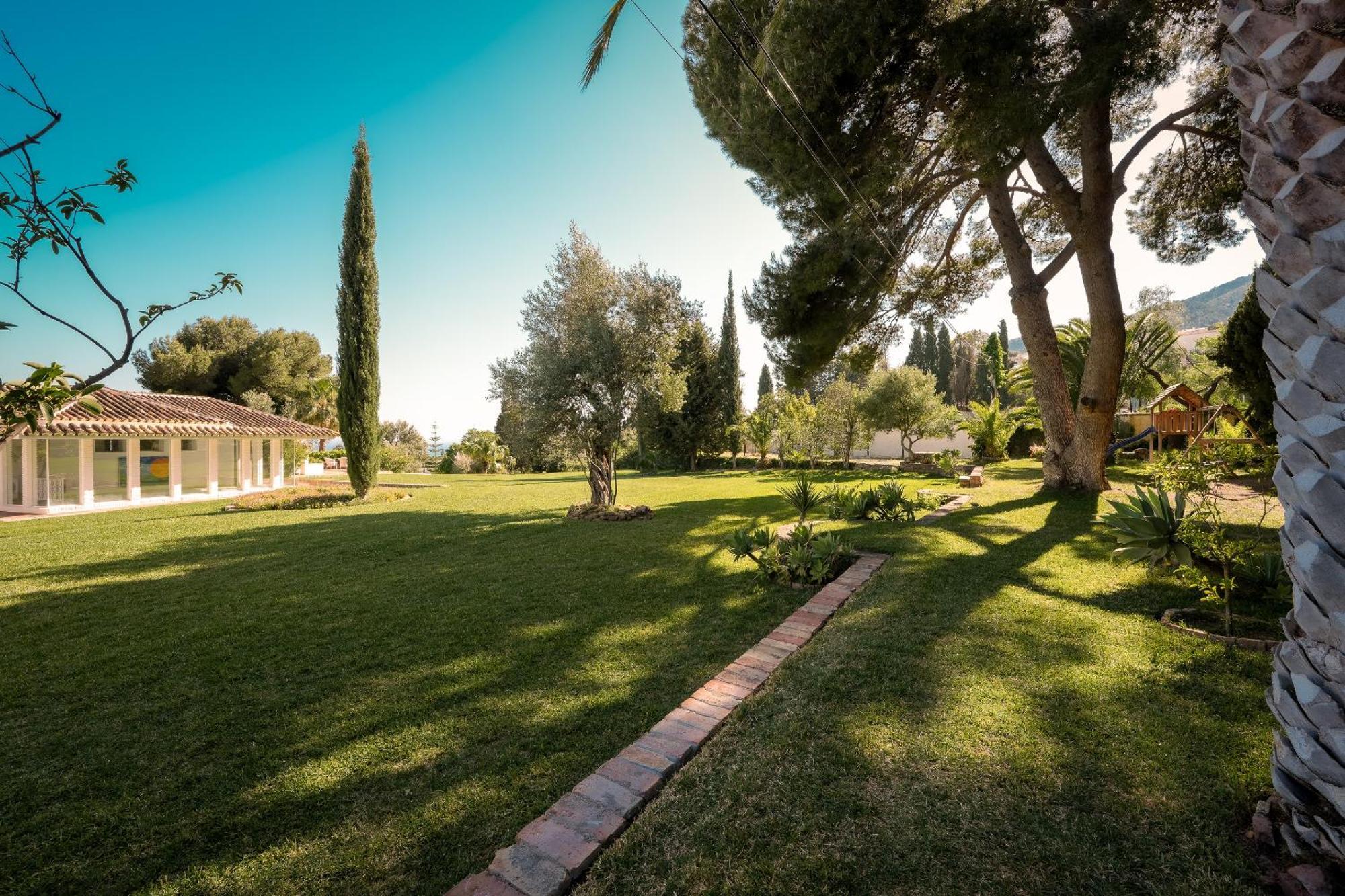 Villa 7,000 Sqm Luxurious Villa With Panoramic Sea Views Multiple Gardens & Two Pools *